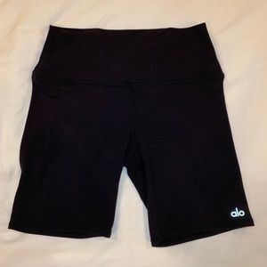 Alo yoga black biker short